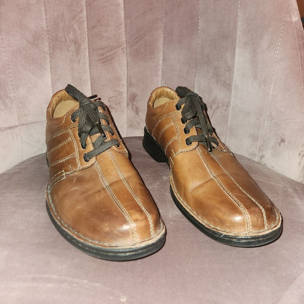 Clarks Shoes Sz 9.5 M Almond Toe Brown Derby Oxfords Leather Men 14885